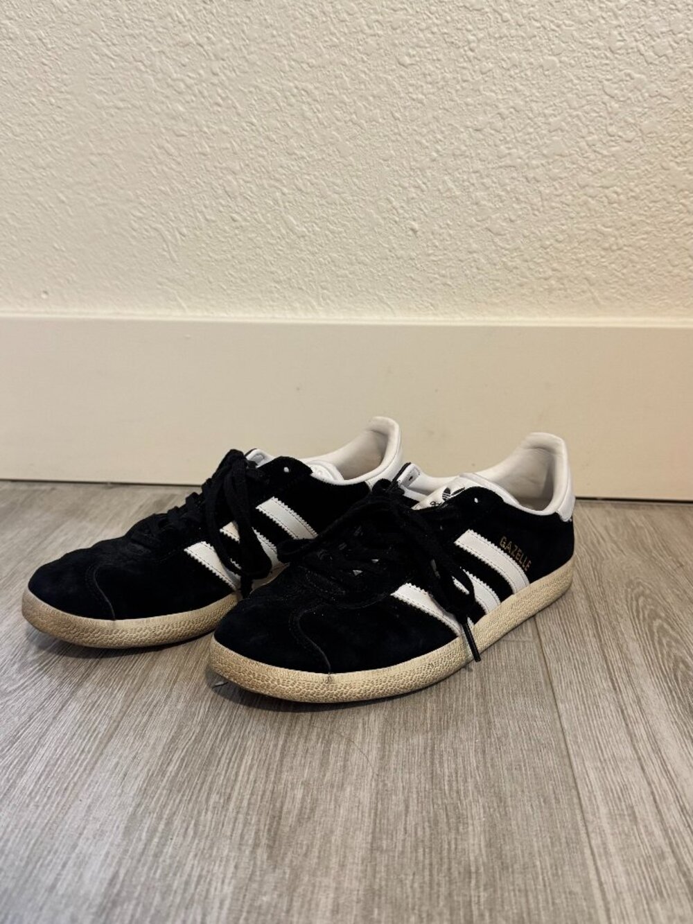 Adidas Gazelle Black White Sneakers Womens 6.5